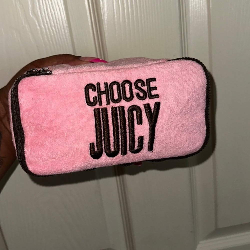 Juicy Couture “Vintage” Pink Pouch Bag
